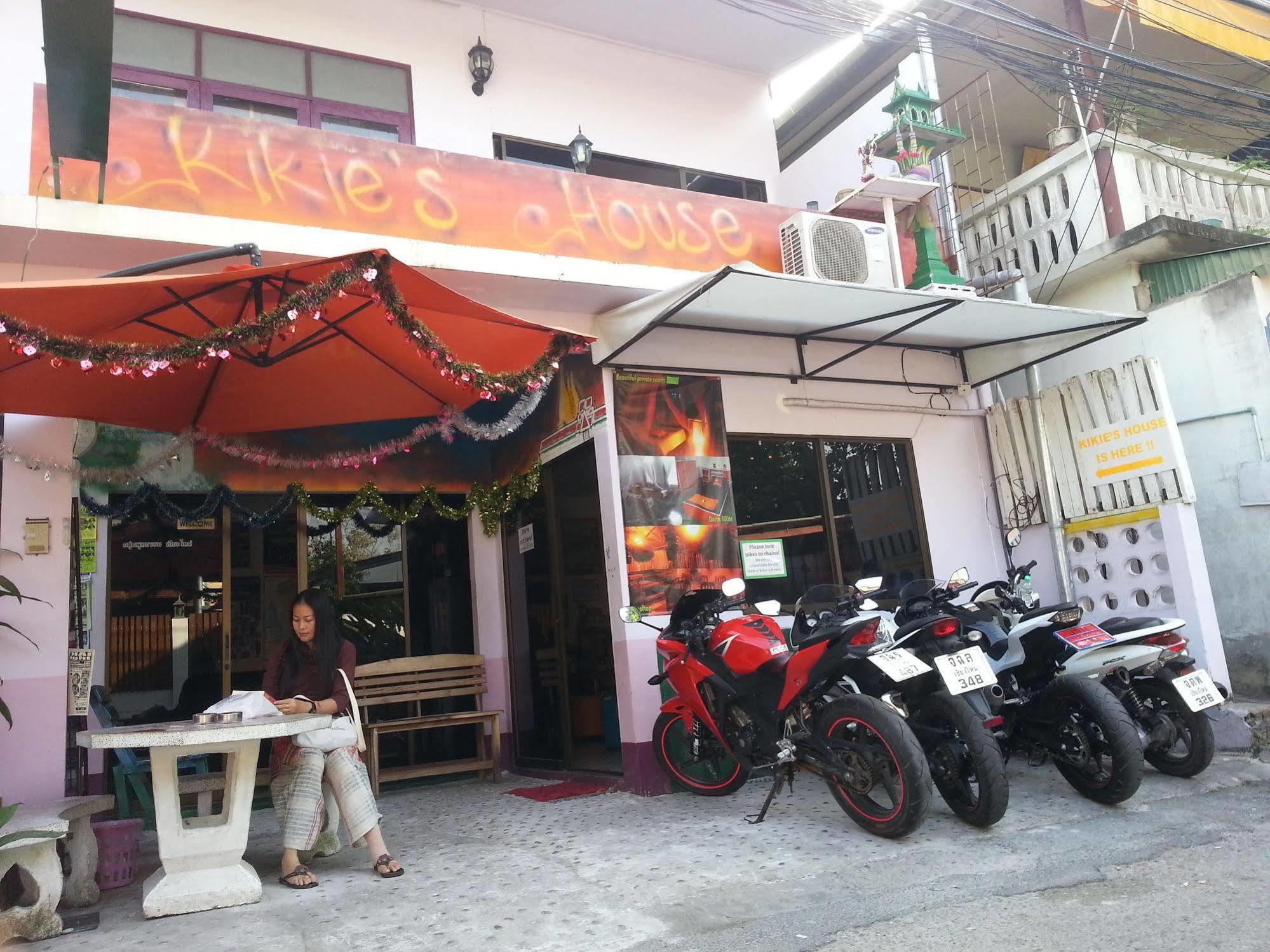 Kikie'S House Hostel Chiang Mai Bagian luar foto